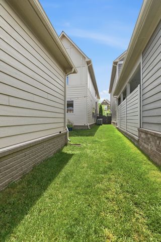 2359 Somerset Valley Dr, Antioch, TN 37013