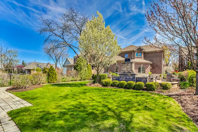428 S Clifton Avenue, Park Ridge, IL 60068
