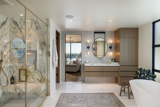 2304 Cliff, Newport Beach, CA 92663