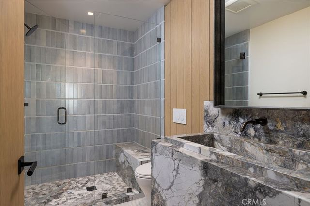 2304 Cliff, Newport Beach, CA 92663