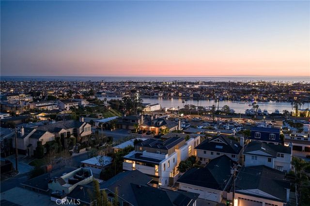 2304 Cliff, Newport Beach, CA 92663