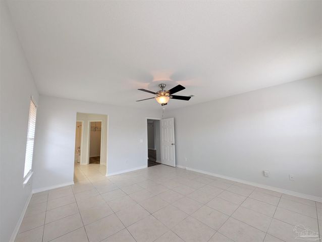 28 Easton St, Cantonment, FL 32533