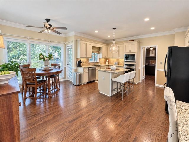 1455 Chinook Court SW, Lilburn, GA 30047