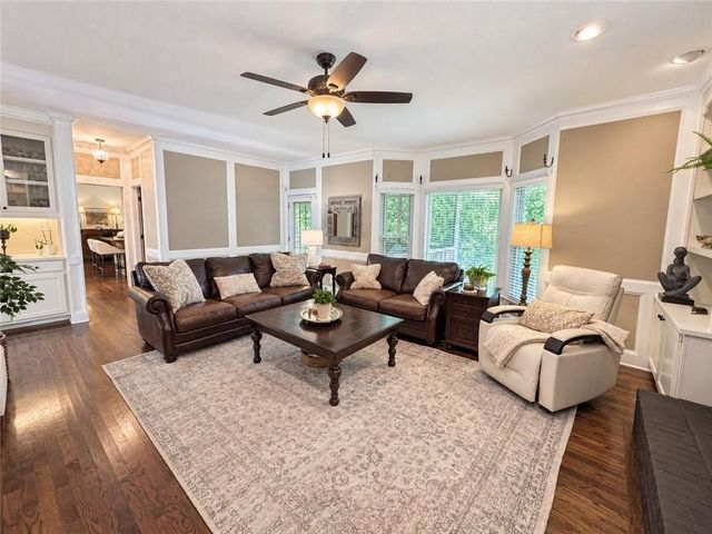 1455 Chinook Court SW, Lilburn, GA 30047