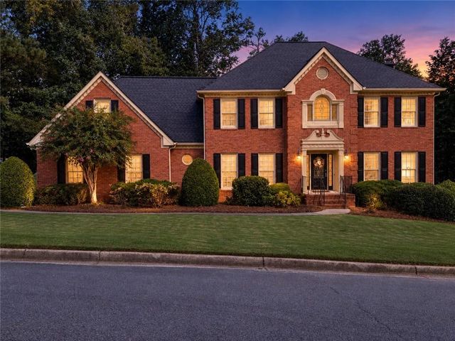 1455 Chinook Court SW, Lilburn, GA 30047