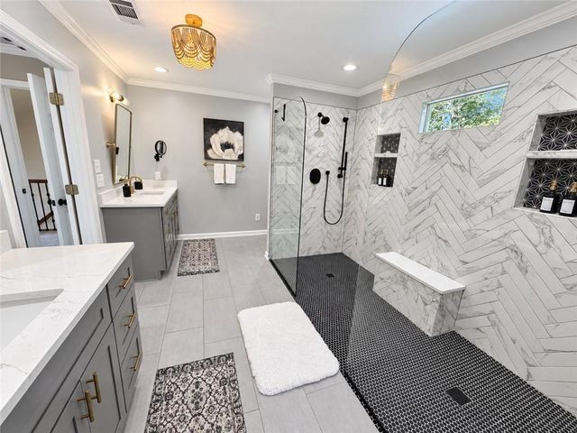 1455 Chinook Court SW, Lilburn, GA 30047