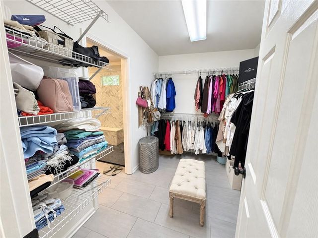 1455 Chinook Court SW, Lilburn, GA 30047