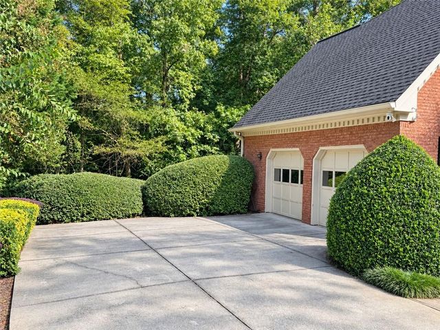 1455 Chinook Court SW, Lilburn, GA 30047