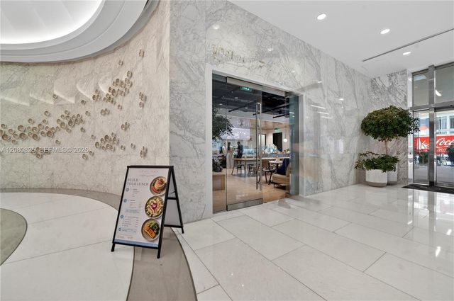 2 S Biscayne Boulevard, Miami, FL 33131