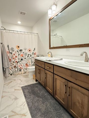 4566 13th Street S, Moorhead, MN 56560