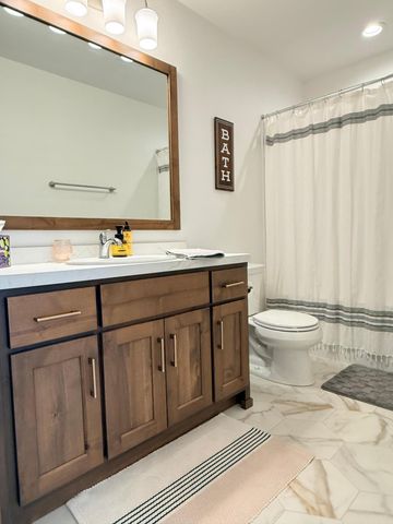 4566 13th Street S, Moorhead, MN 56560