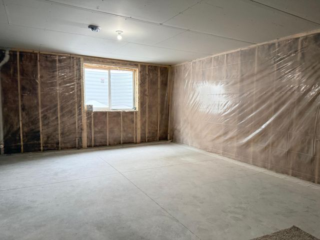 4566 13th Street S, Moorhead, MN 56560