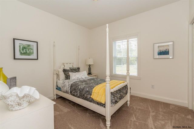 71 Lakepointe Way, Stillwater, NY 12866