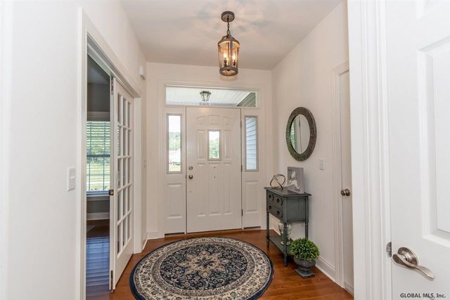 71 Lakepointe Way, Stillwater, NY 12866