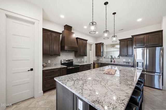 2069 Cody View Way, Sevierville, TN 37876