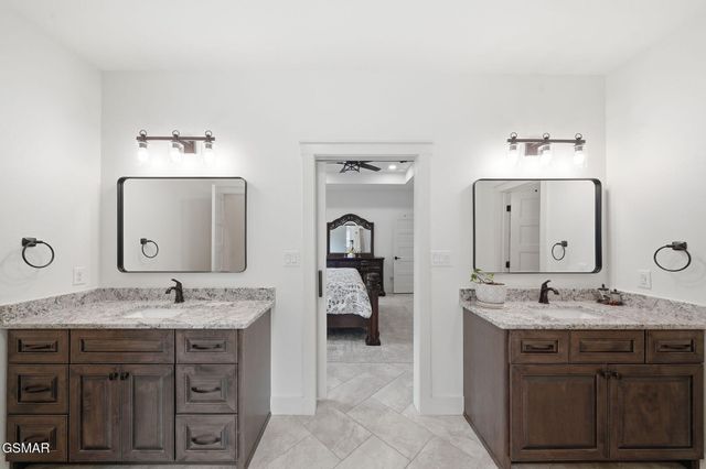 2069 Cody View Way, Sevierville, TN 37876