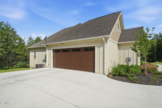 2069 Cody View Way, Sevierville, TN 37876