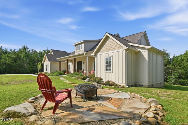 2069 Cody View Way, Sevierville, TN 37876