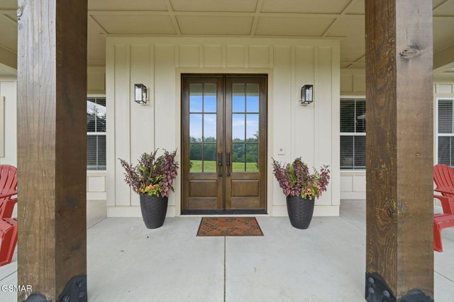 2069 Cody View Way, Sevierville, TN 37876