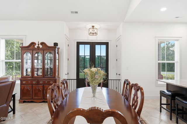 2069 Cody View Way, Sevierville, TN 37876