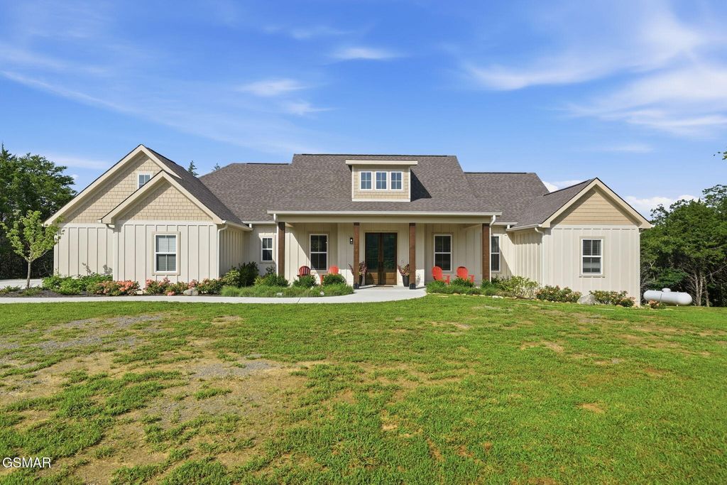 2069 Cody View Way, Sevierville, TN 37876