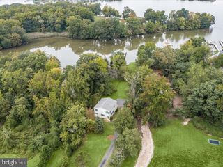 2400 HOLLY NECK RD, Essex, MD 21221