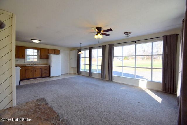 8110 Cooper Chapel Rd, Louisville, KY 40229