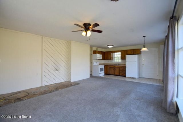 8110 Cooper Chapel Rd, Louisville, KY 40229