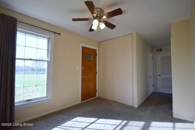 8110 Cooper Chapel Rd, Louisville, KY 40229