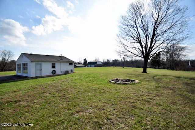 8110 Cooper Chapel Rd, Louisville, KY 40229