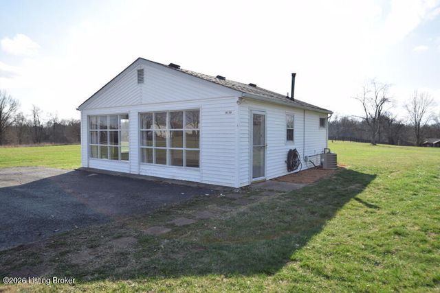 8110 Cooper Chapel Rd, Louisville, KY 40229