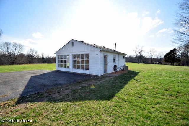 8110 Cooper Chapel Rd, Louisville, KY 40229