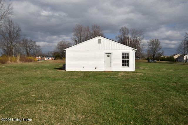 8110 Cooper Chapel Rd, Louisville, KY 40229