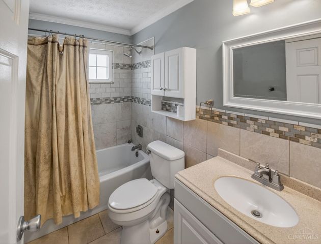 5705 Murray Avenue, Fairfax, OH 45227