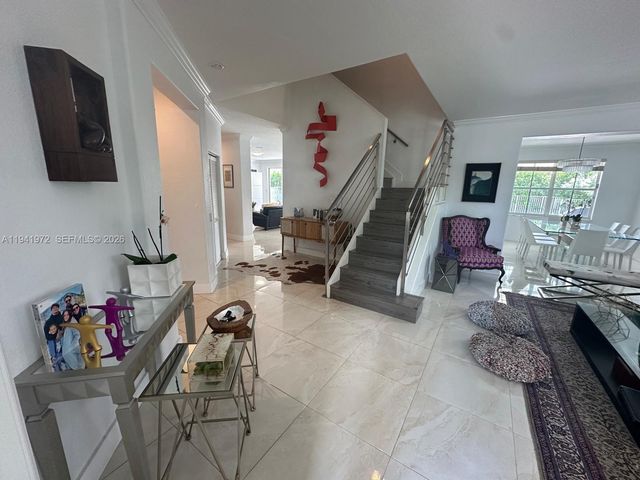 1063 Sunflower Cir, Weston, FL 33327