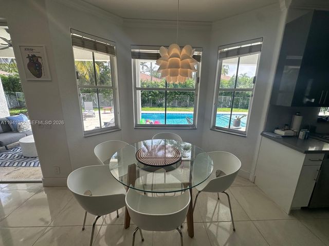 1063 Sunflower Cir, Weston, FL 33327