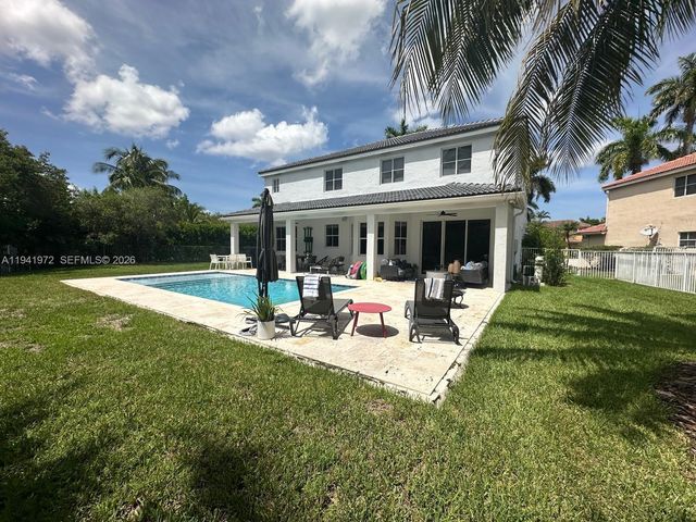 1063 Sunflower Cir, Weston, FL 33327