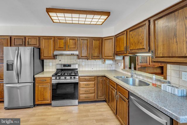 1310 LINCOLN AVE, West Deptford, NJ 08096