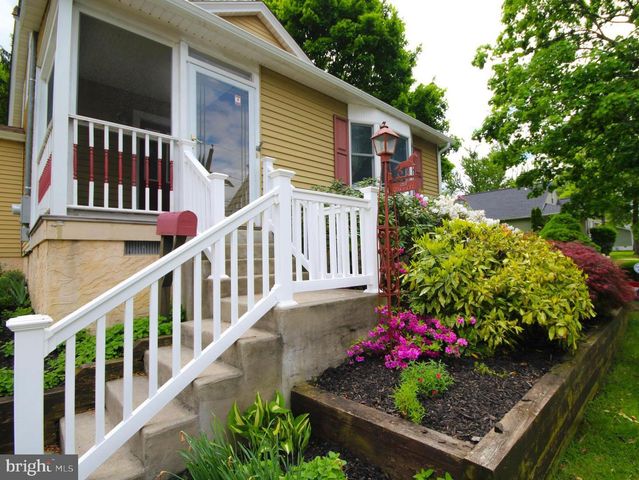1310 LINCOLN AVE, West Deptford, NJ 08096