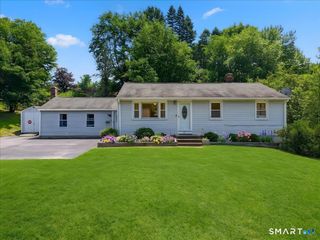 87 James Street, Colchester, CT 06415