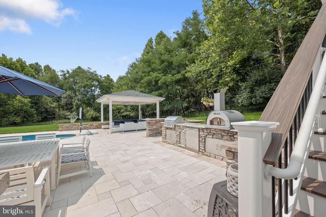 2021 DROVERS LN, Cooksville, MD 21723