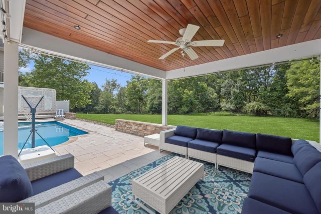 2021 DROVERS LN, Cooksville, MD 21723