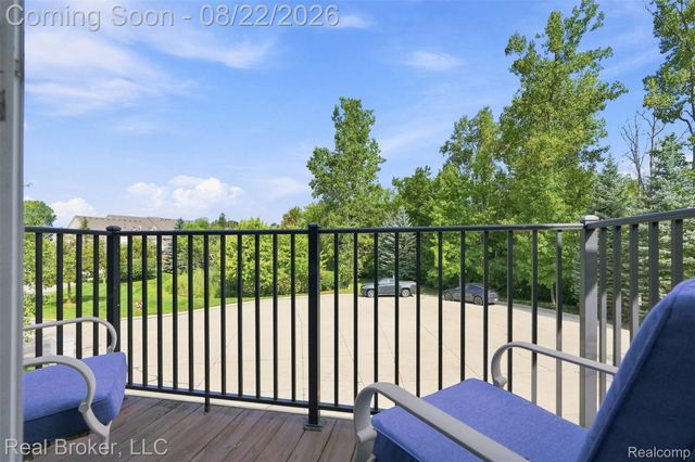 55407 Ambassador Court, Shelby Charter Township, MI 48316