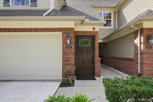 55407 Ambassador Court, Shelby Charter Township, MI 48316
