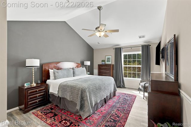 55407 Ambassador Court, Shelby Charter Township, MI 48316