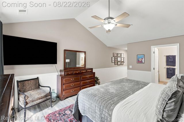 55407 Ambassador Court, Shelby Charter Township, MI 48316