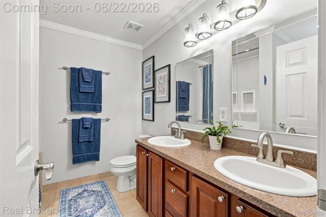 55407 Ambassador Court, Shelby Charter Township, MI 48316
