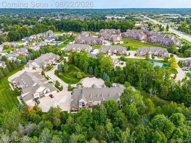 55407 Ambassador Court, Shelby Charter Township, MI 48316