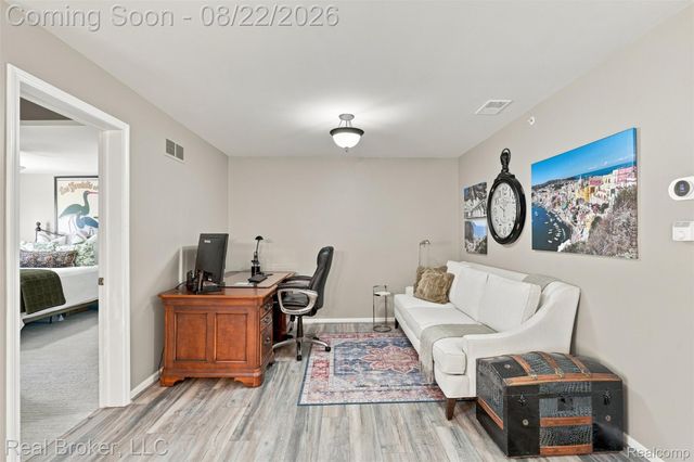 55407 Ambassador Court, Shelby Charter Township, MI 48316