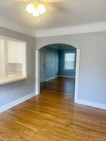 15111 E Vernor Highway 7, Grosse Pointe Park, MI 48230